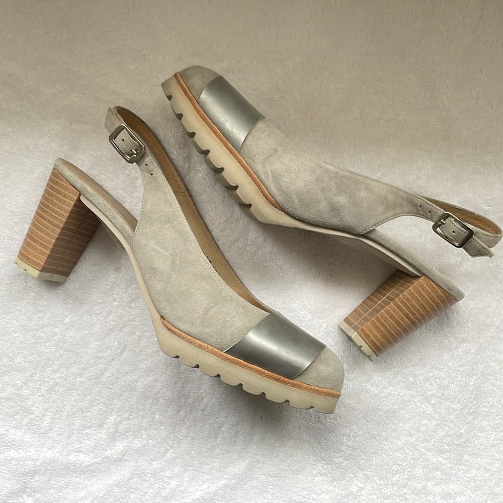 GADEA, Made in Spain, Grey Lambsuede Slingback with Track Sole. Size 7.5